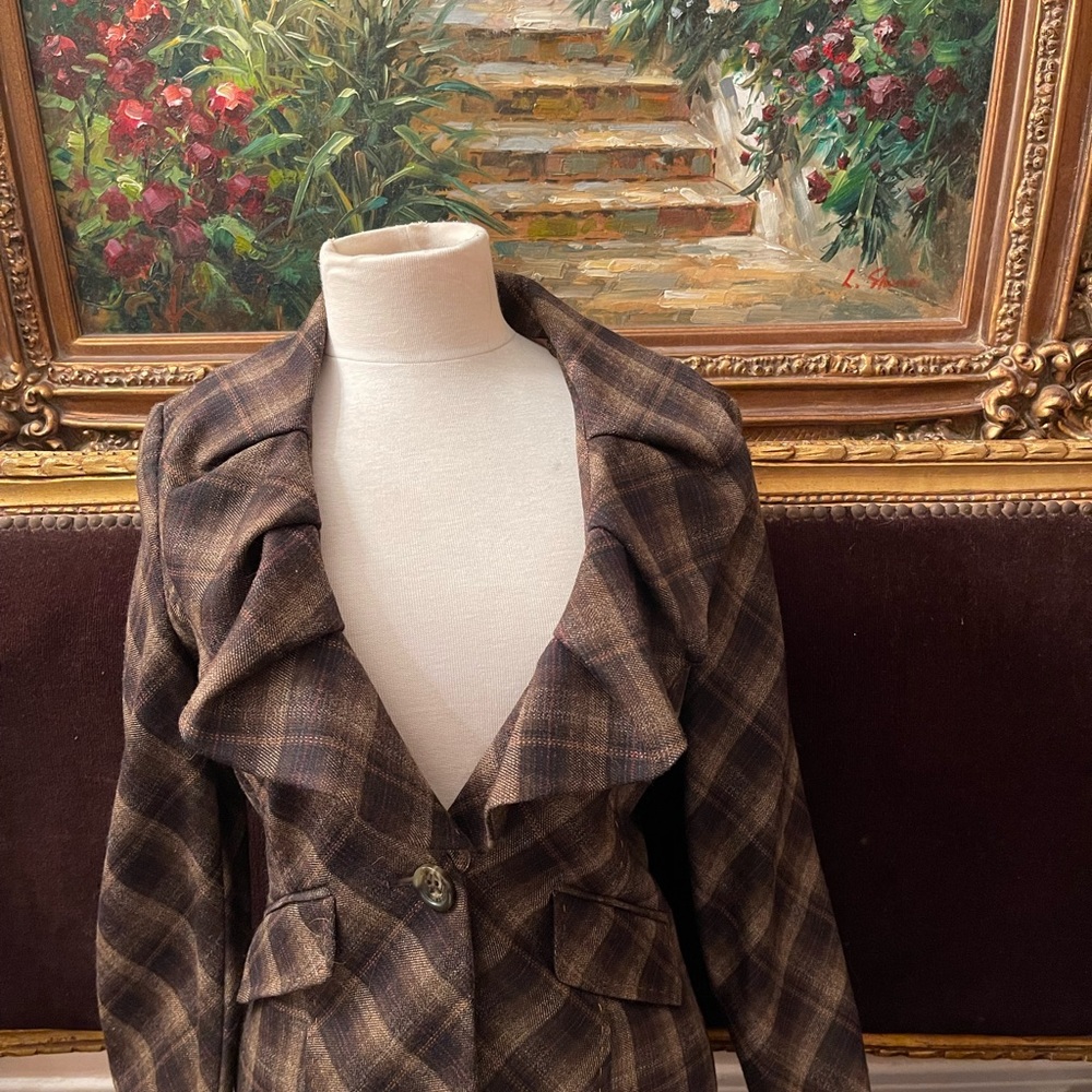 Incredible plaid bcbgmaxazaria jacket